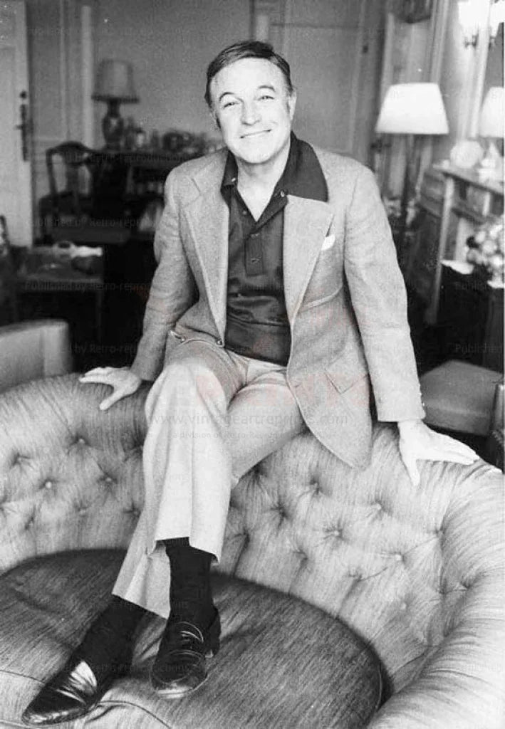 Gene Kelly - VINTAGEARTREPRINTS.COM