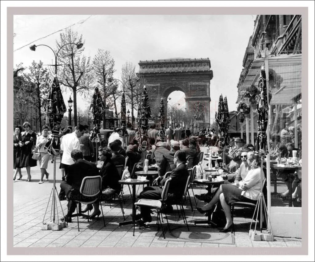 Cafe on the Champs Elysees - VINTAGEARTREPRINTS.COM