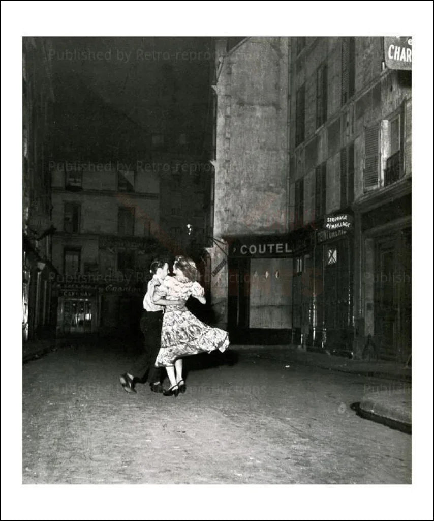 Couple dancing in Paris street 1940's - VINTAGEARTREPRINTS.COM