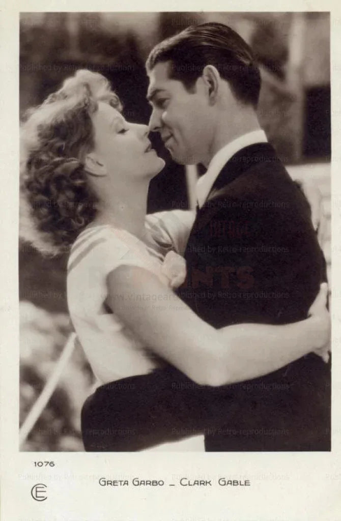 Greta Garbo and Clark Gable - VINTAGEARTREPRINTS.COM