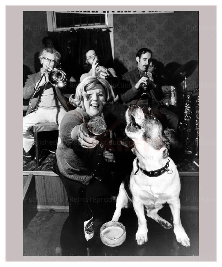 Howling Success - VINTAGEARTREPRINTS.COM