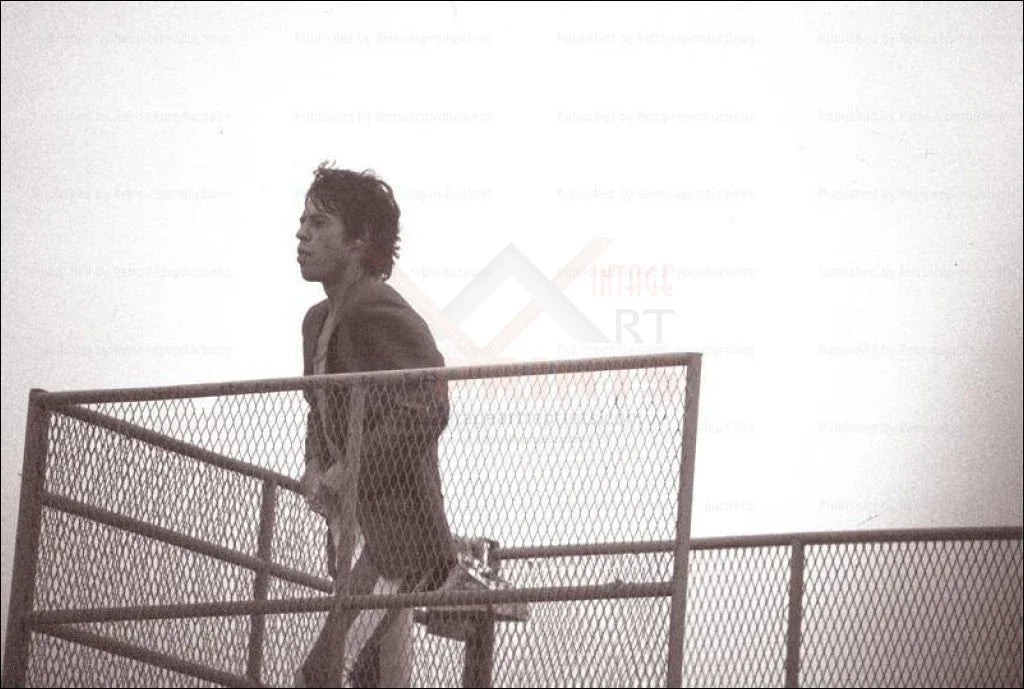 Mick Jagger Paris Concert ,1991 - VINTAGEARTREPRINTS.COM