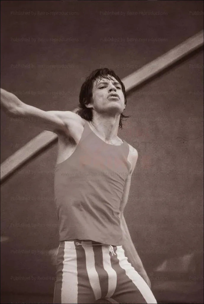 Mick Jagger Paris Concert 1991 - VINTAGEARTREPRINTS.COM