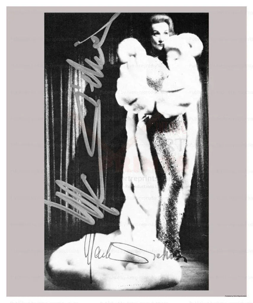 Marlene Dietrich - VINTAGEARTREPRINTS.COM