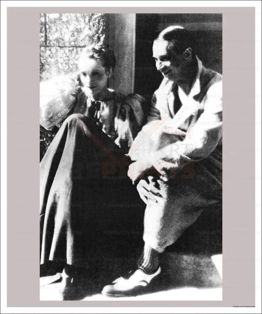 Marlene Dietrich - VINTAGEARTREPRINTS.COM