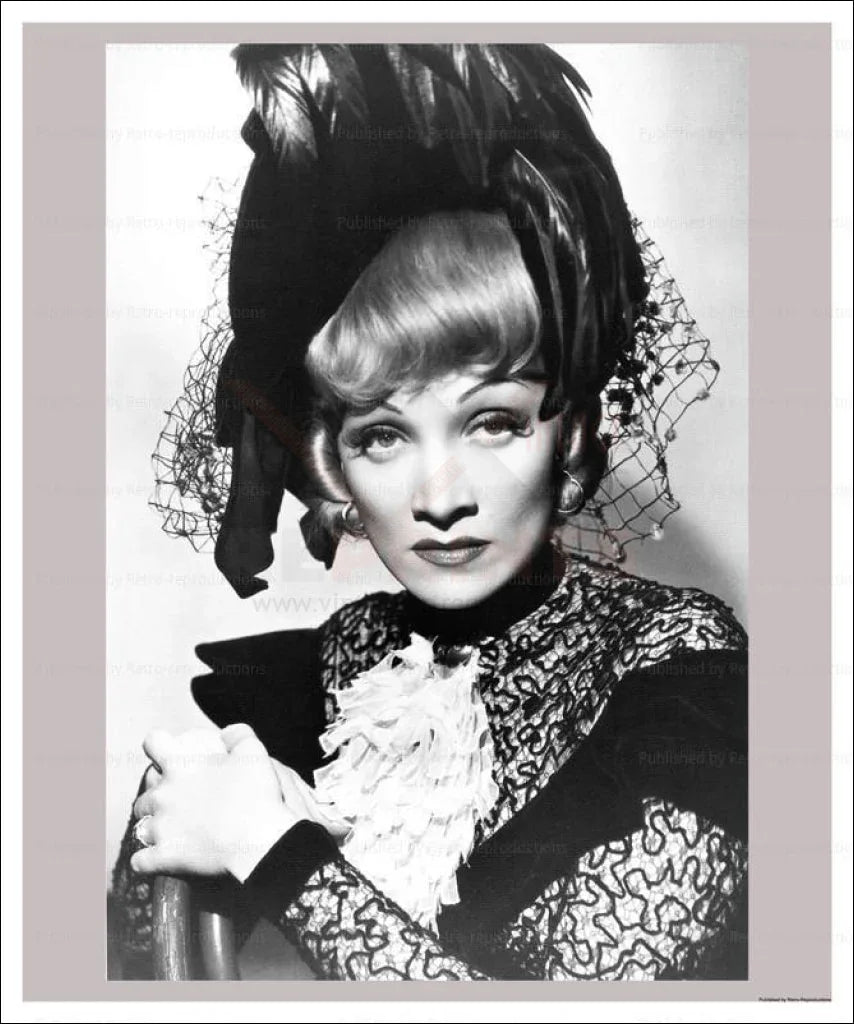 Marlene Dietrich - VINTAGEARTREPRINTS.COM