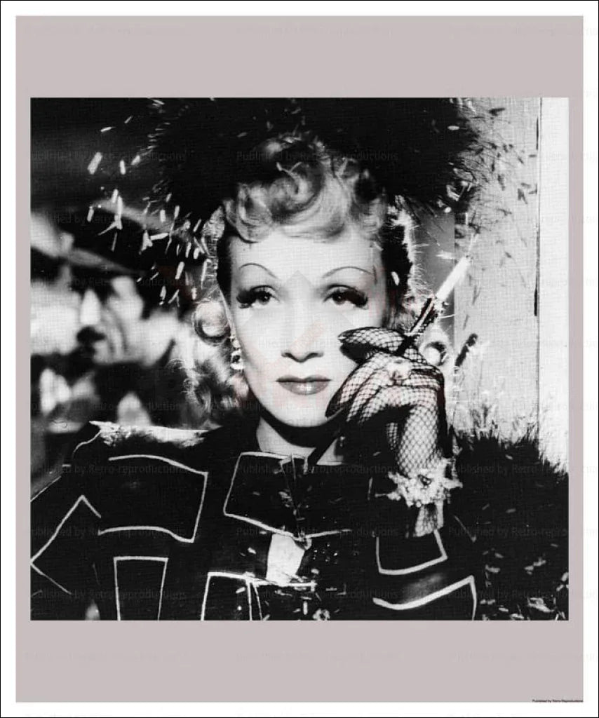 Marlene Dietrich - VINTAGEARTREPRINTS.COM