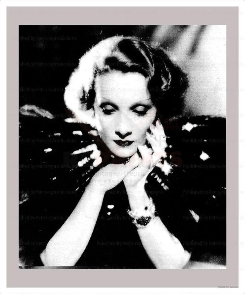 Marlene Dietrich - VINTAGEARTREPRINTS.COM