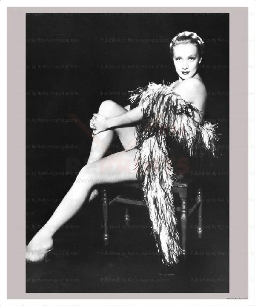 Marlene Dietrich - VINTAGEARTREPRINTS.COM