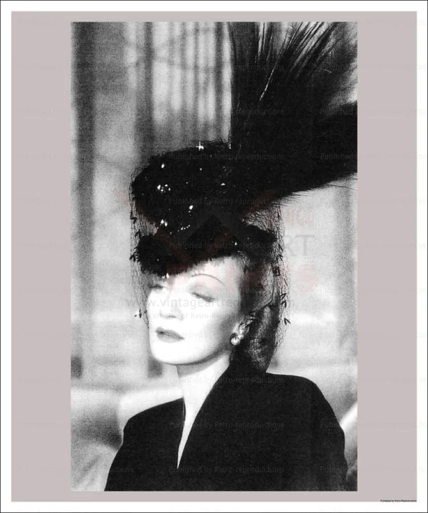 Marlene Dietrich - VINTAGEARTREPRINTS.COM