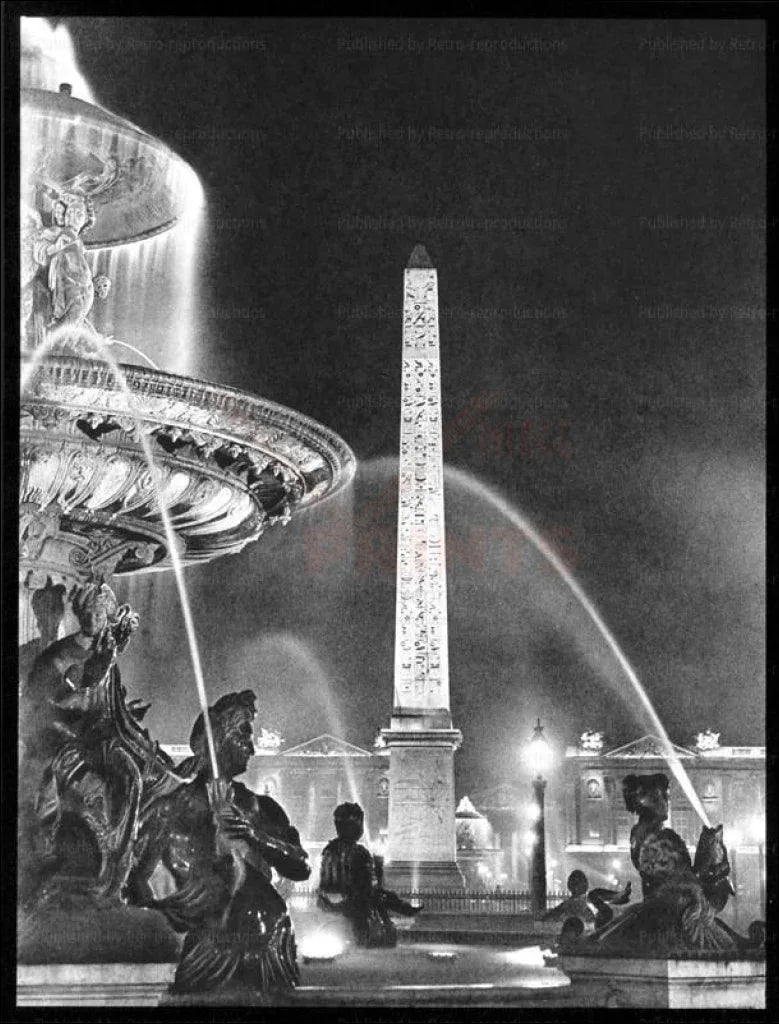 Place de la Concorde at Night - VINTAGEARTREPRINTS.COM