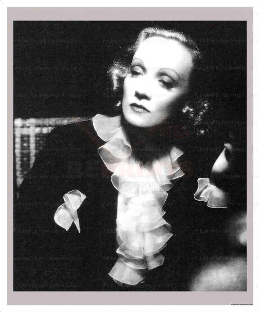 Marlene Dietrich - VINTAGEARTREPRINTS.COM