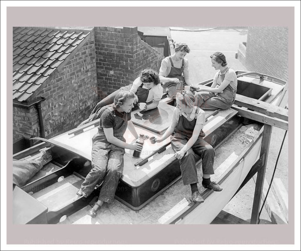 Women at War - Industry Trades 4, vintage art photo print reproduction, WWII - Vintage Art, canvas prints
