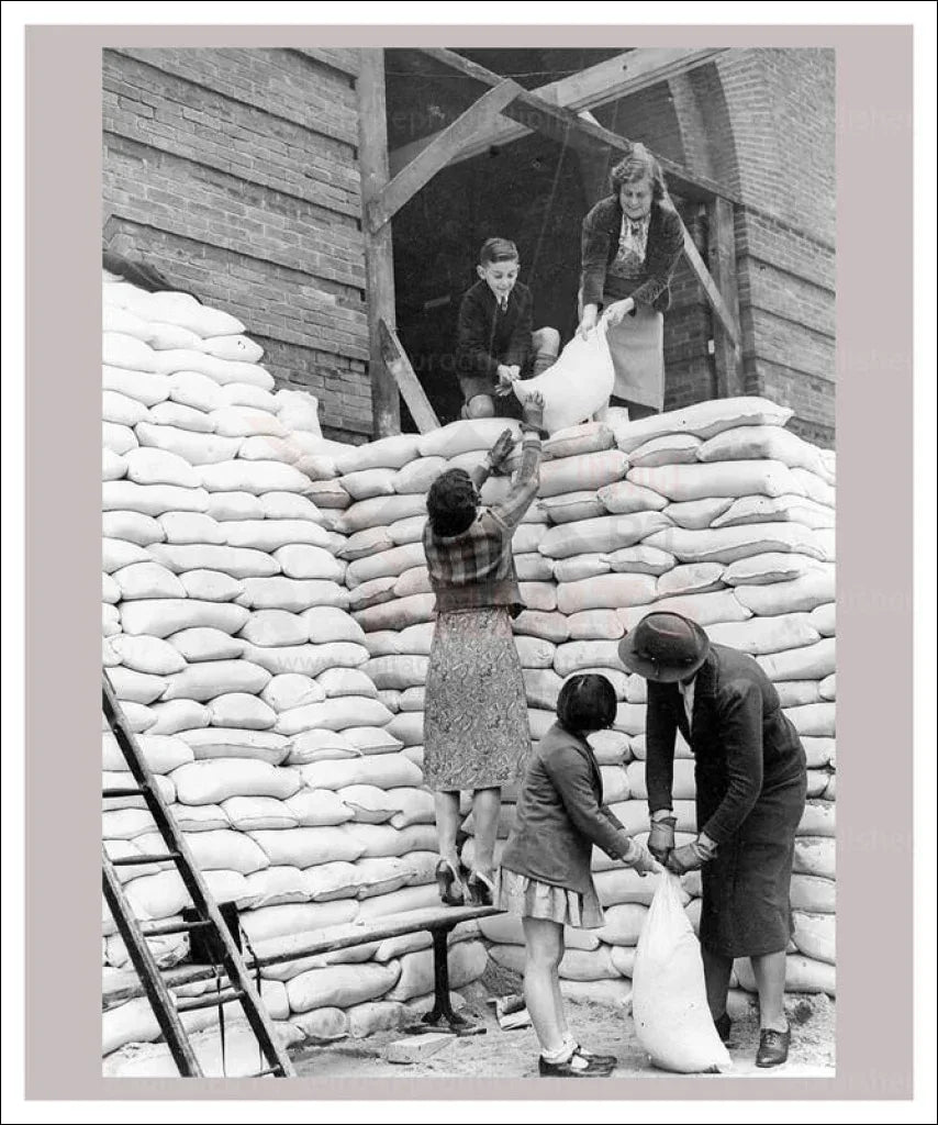 Specials 4 - Sand bagging - VINTAGEARTREPRINTS.COM