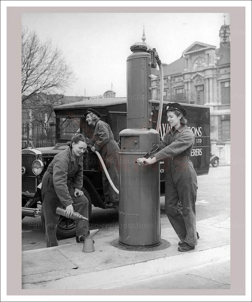 Transport 1 - Gas Station Attendants - VINTAGEARTREPRINTS.COM