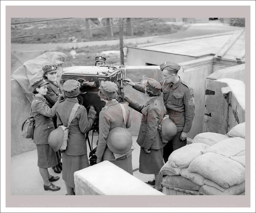 Forces Services 4 - VINTAGEARTREPRINTS.COM