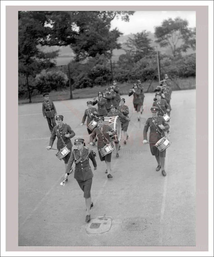 Forces Services 9 - Band - VINTAGEARTREPRINTS.COM