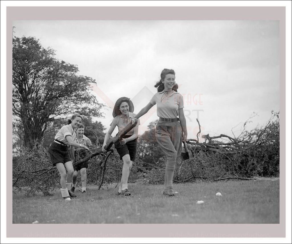 Vintage art canvas print, Women at War - On the Land 16, WWII - Vintage Art, canvas prints