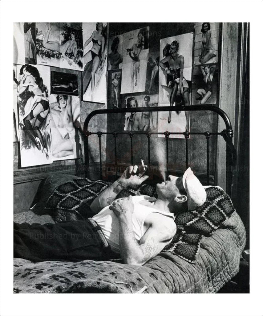 French Worker resting - VINTAGEARTREPRINTS.COM