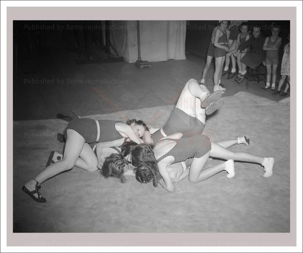 Specials 1 - Defense Training - VINTAGEARTREPRINTS.COM