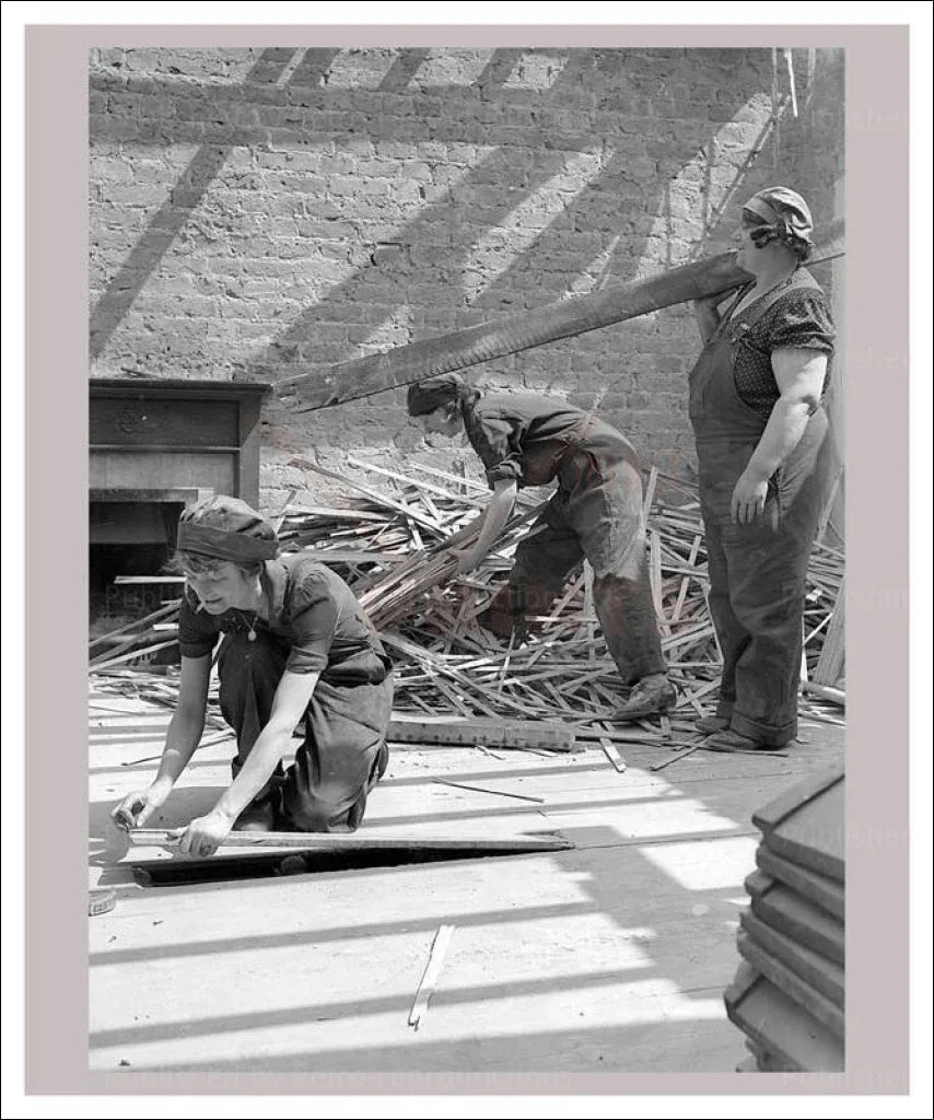 Women Contractors - Builders 2 - VINTAGEARTREPRINTS.COM