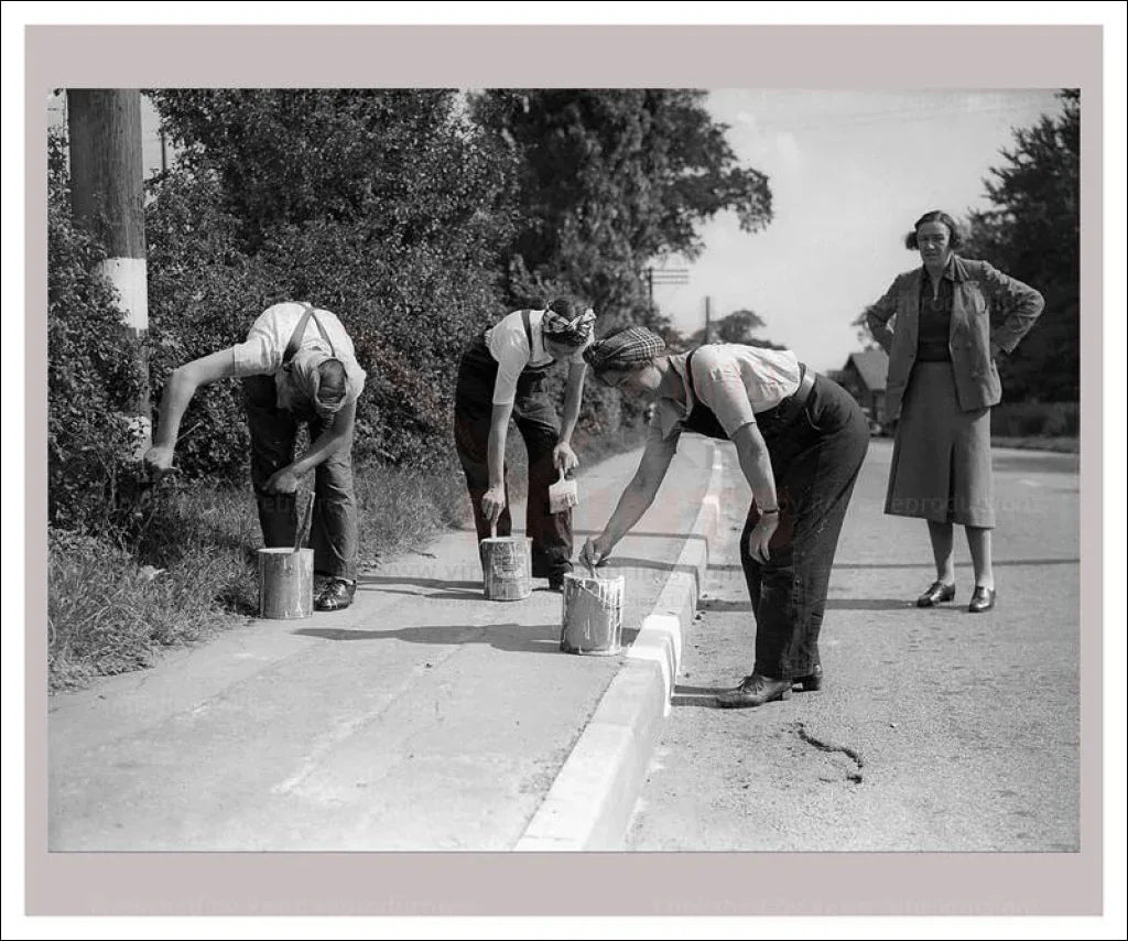 Women Contractors - Builders 4 - Road Maintenance - VINTAGEARTREPRINTS.COM