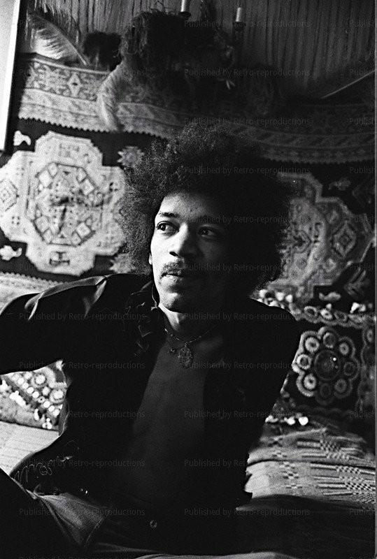 Music Icons - Jimi Hendrix - VINTAGEARTREPRINTS.COM