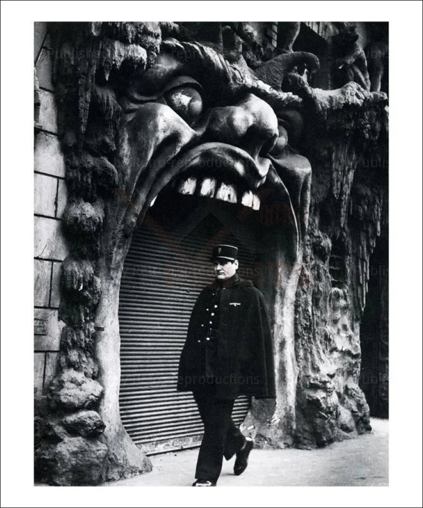 Night Club entrance Paris circa 1940's - VINTAGEARTREPRINTS.COM