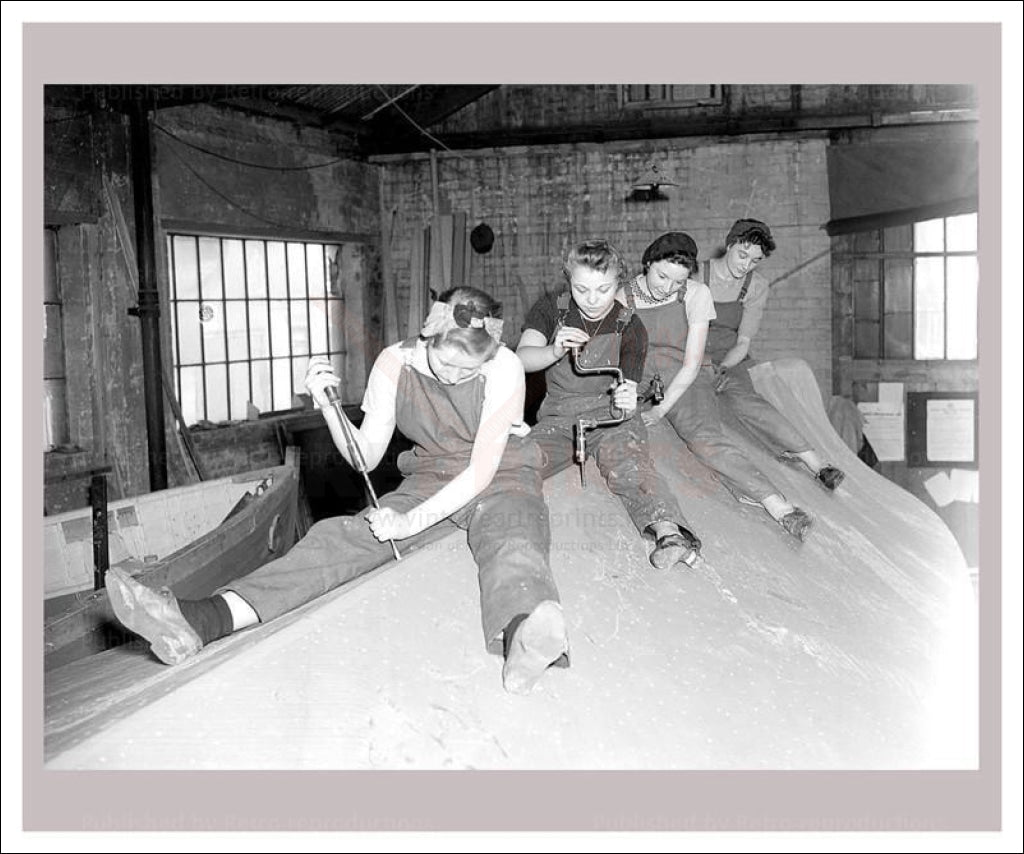 Women at War - Industry Trades 3, vintage art photo print reproduction, WWII - Vintage Art, canvas prints