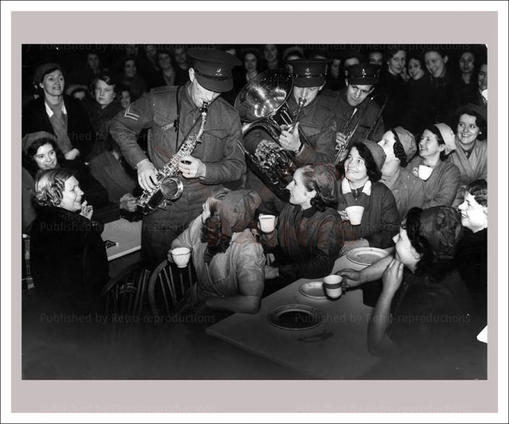 Women at War - Industry Trades 6, vintage art photo print reproduction, WWII - Vintage Art, canvas prints