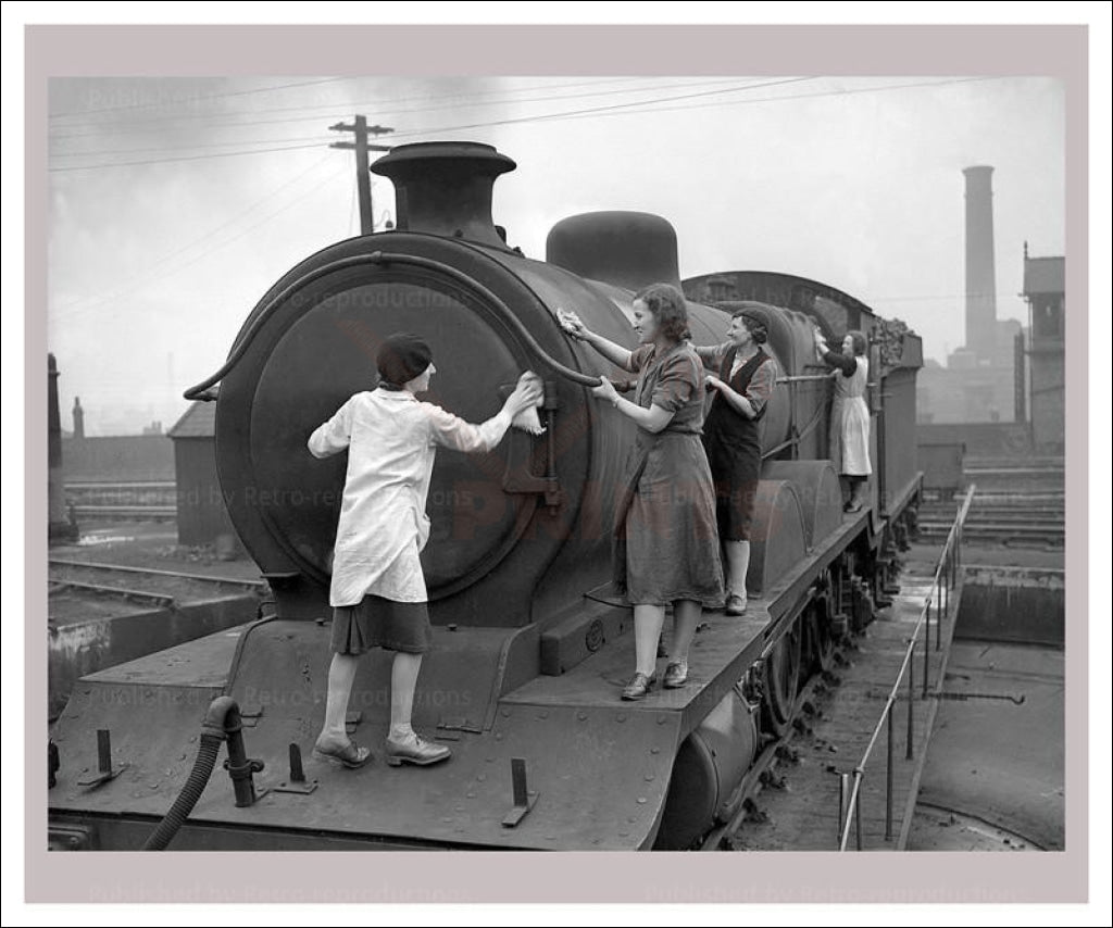 Women at War - Transport 5 vintage art photo print reproduction, WWII - Vintage Art, canvas prints