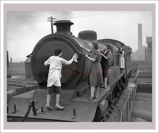 Women at War - Transport 5 vintage art photo print reproduction, WWII - Vintage Art, canvas prints