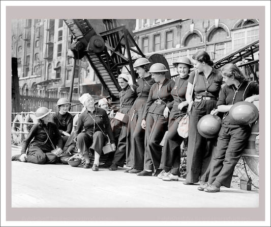 Women at War - Forces Services 3, vintage art photo print reproduction,WWII - Vintage Art, canvas prints