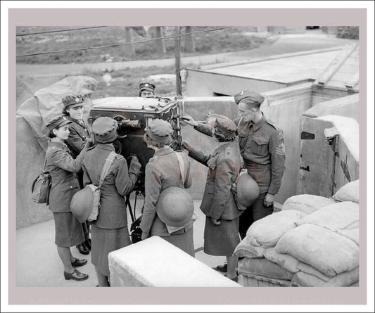 Women at War - Forces Services 4, vintage art photo print reproduction, WWII - Vintage Art, canvas prints