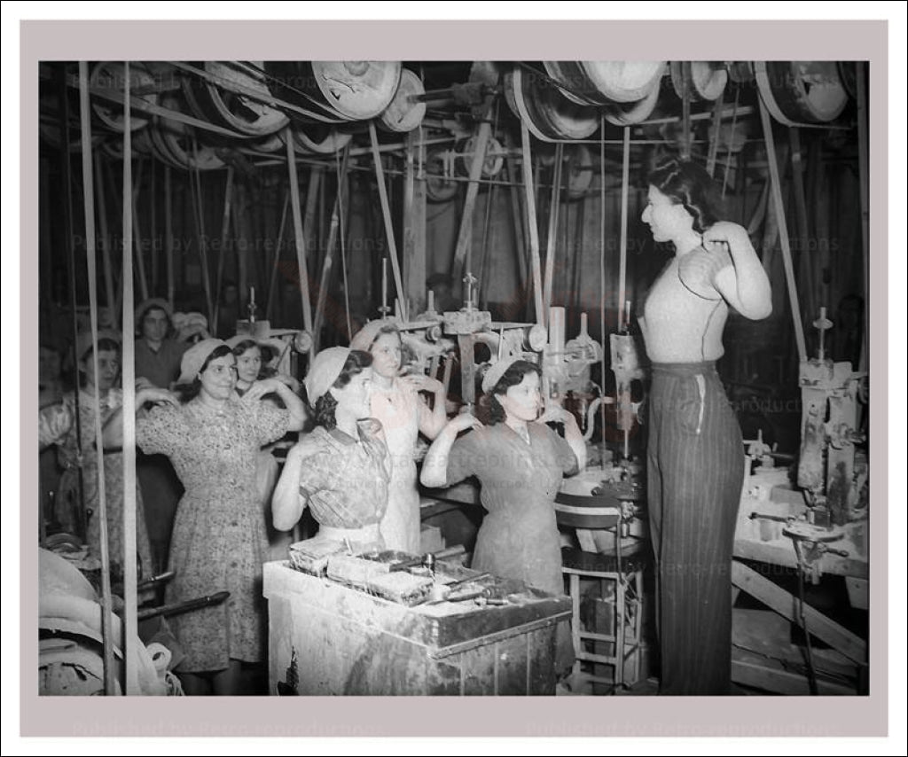 Women at War - Industry Trades 1, vintage art photo print reproduction, WWII - Vintage Art, canvas prints