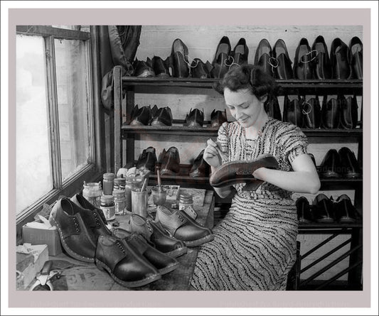 Women at War - Industry Trades 12, vintage art photo print reproduction, WWII - Vintage Art, canvas prints