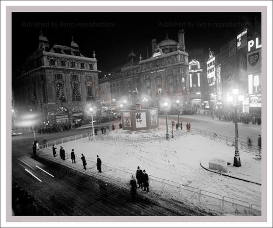 The Statue of Eros in Piccadilly Circus - Vintage Art, canvas prints