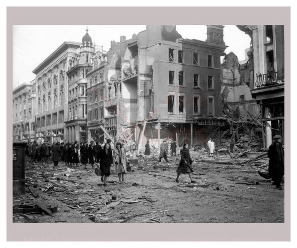 Vintage art canvas prints, WWII London commuters - Vintage Art, canvas prints