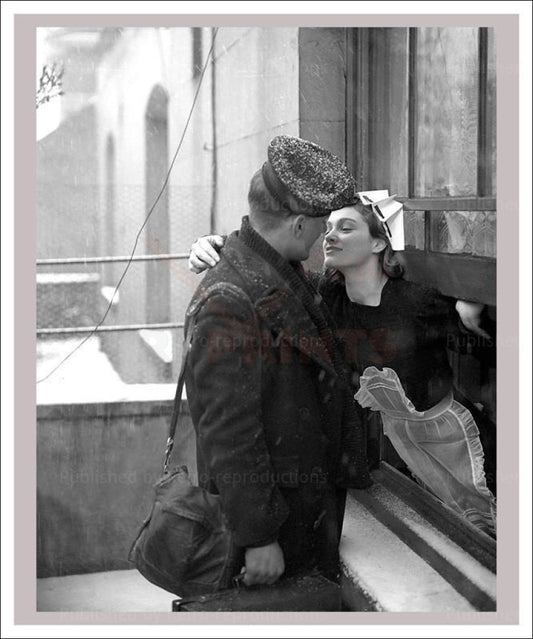 Vintage art prints, photography, Women at War - Romance 6, vintage art photo print reproduction, WWII - Vintage Art, canvas prints