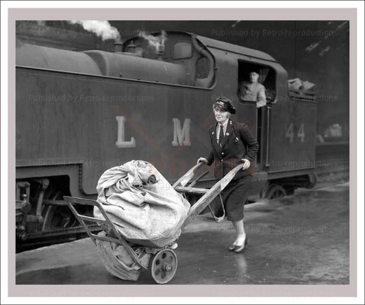 Vintage art prints, photography, Women at War - Transport 8, WWII - Vintage Art, canvas prints
