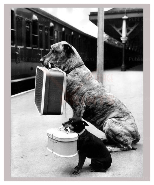 Waiting for A Train - Vintage Art, canvas prints
