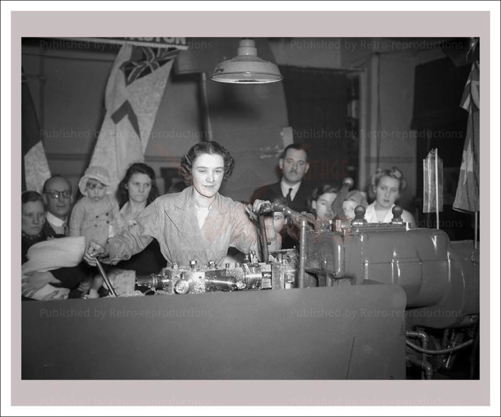 Women at War - Industry Trades 7, vintage art photo print reproduction, WWII - Vintage Art, canvas prints