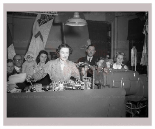 Women at War - Industry Trades 7, vintage art photo print reproduction, WWII - Vintage Art, canvas prints